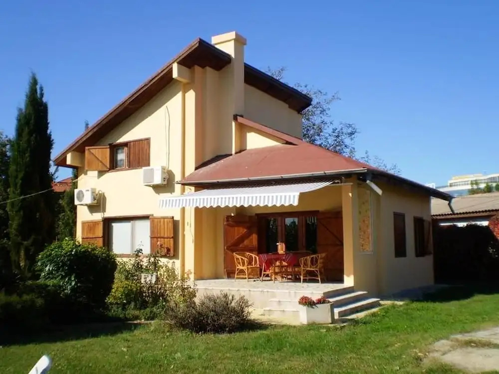 Villa With 4 Bedrooms in Varna, With Enclosed Garden and Wifi Near the Beach