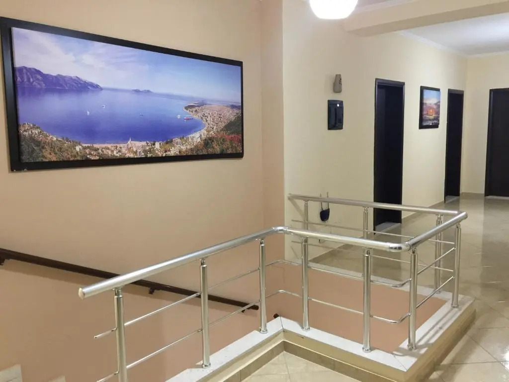 Haris Hotel & Suites