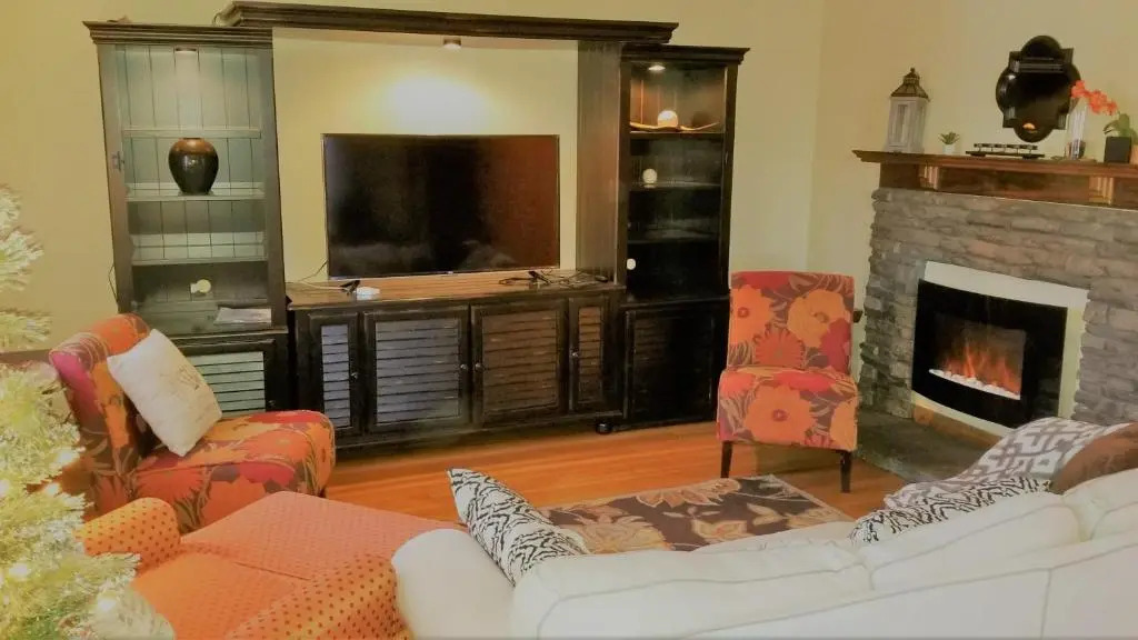 Modern❤️Smart Craftsman HDTV Keurig AC❤of Downtown