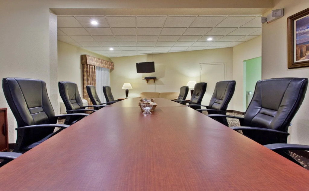 Holiday Inn Charleston-Riverview by IHG