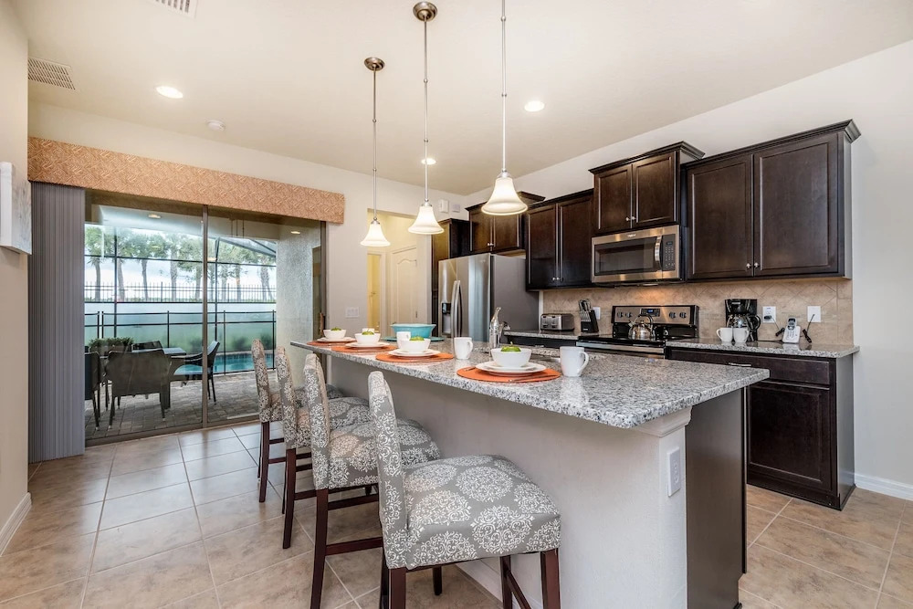 Large Villa wPrivate Pool Game Room Waterpark