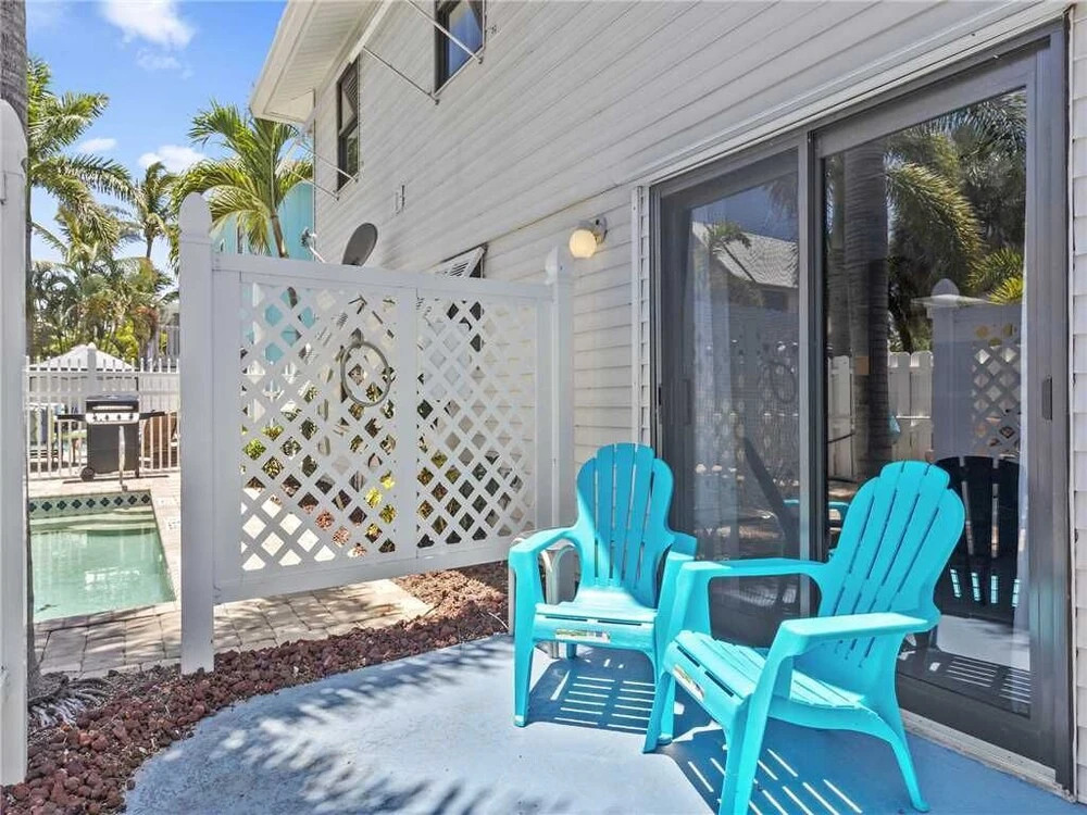 Captain Moore House 1 Two Bedroom Home