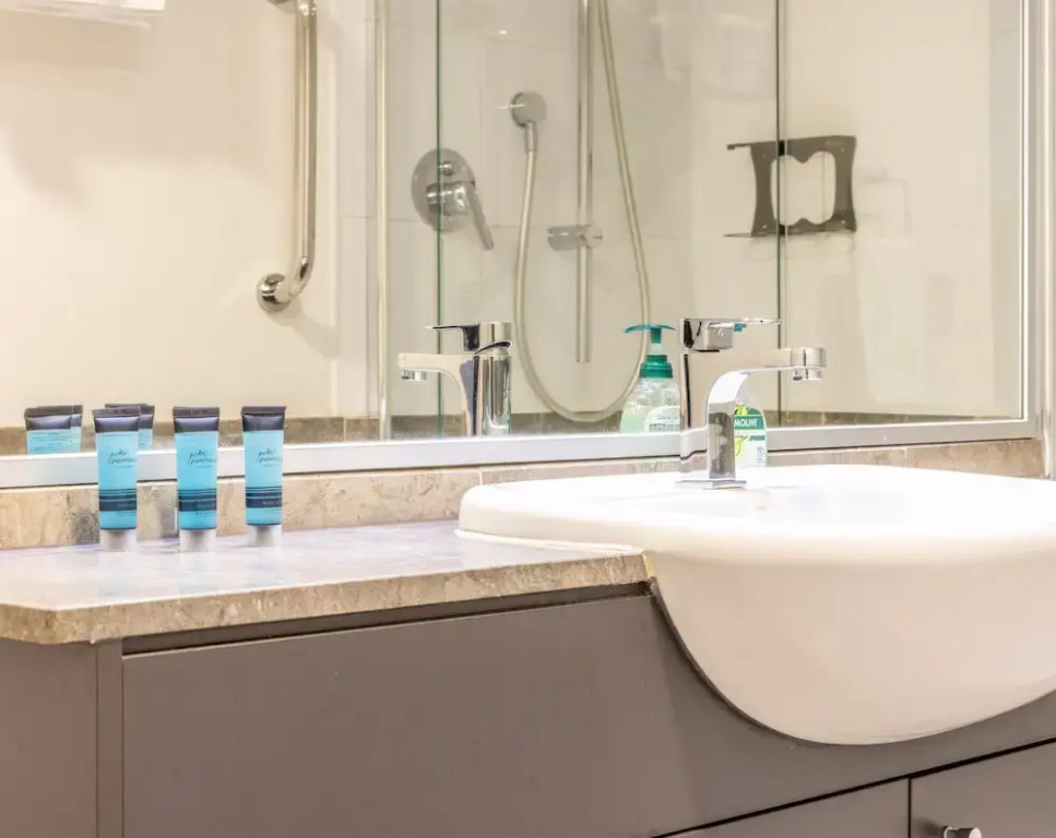 Kozyguru | Haymarket | Family Room Apartments On George St
