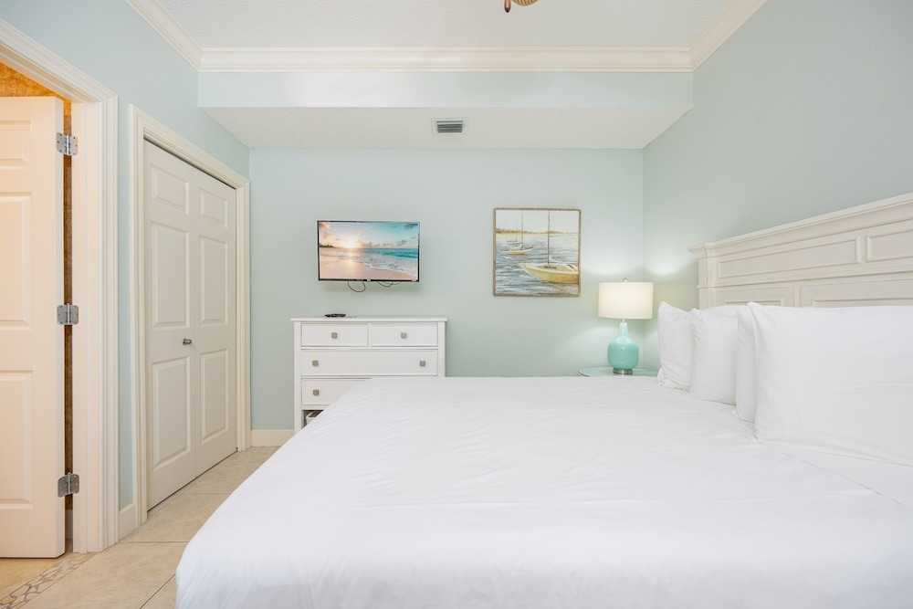 Phoenix On The Bay 1206 2 Bedroom Condo
