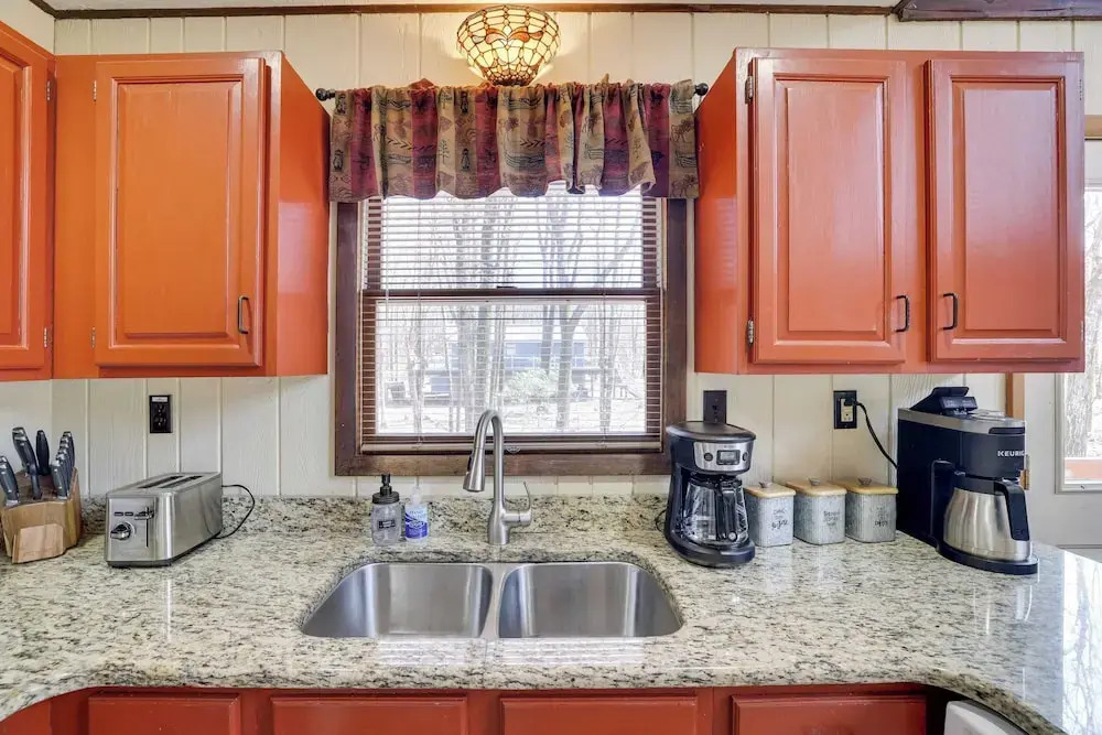 Hot Tub + Sauna + Deck + Firepit + Beach Access + Near Dining Grateful Escape by Avantstay