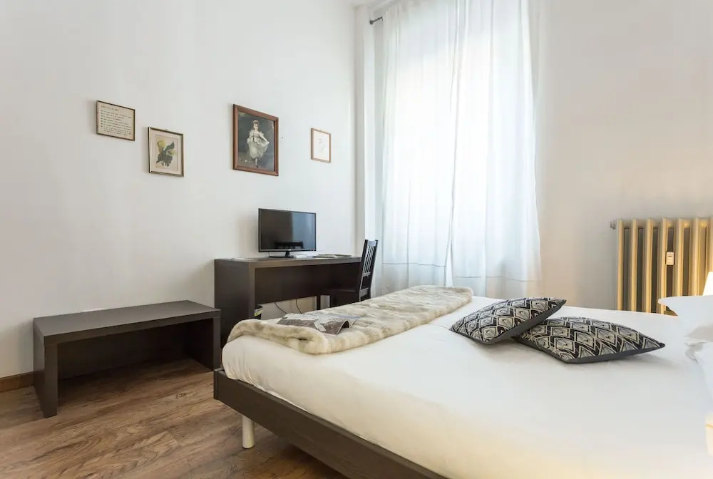 The Leoncino Hotel