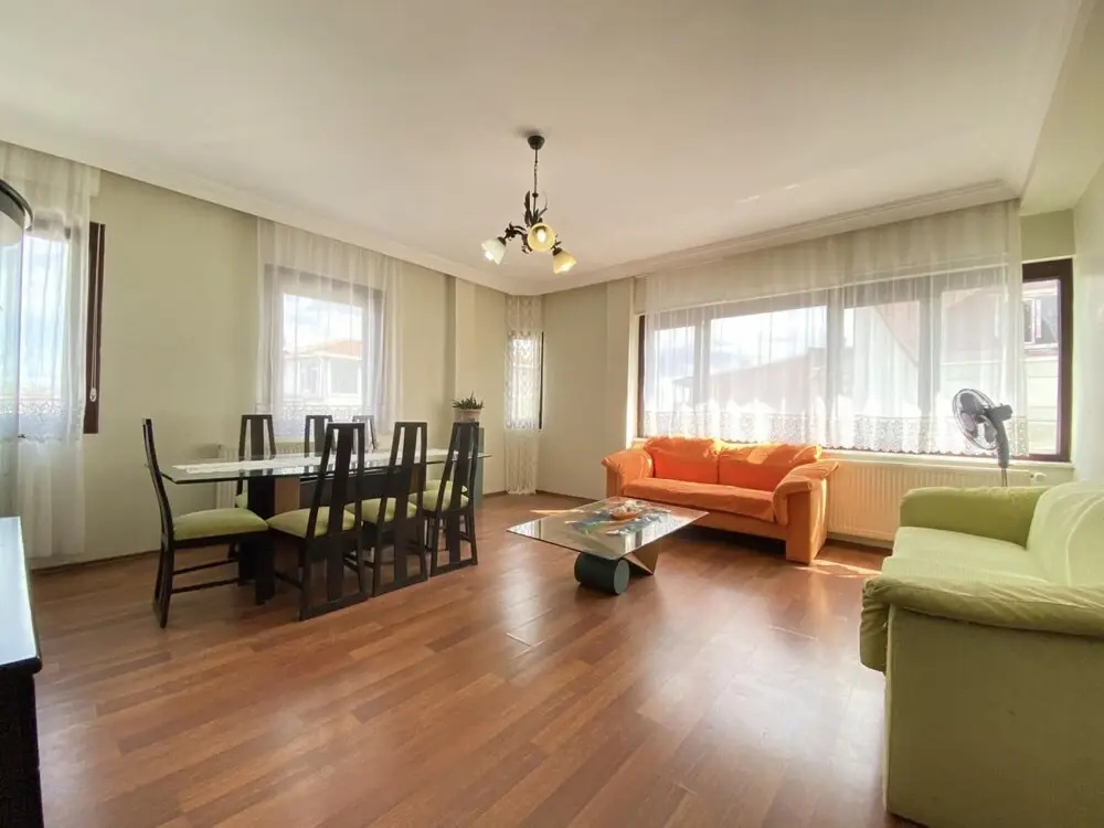 Superb Flat Close to Cevahir Mall in Sisli