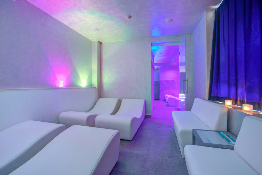 Ferretti Beach Hotel