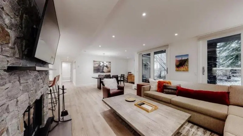 Woodrun 1 Bedroom Ski-In, Ski-Out Condo