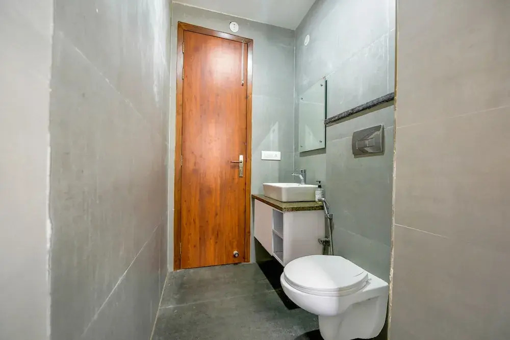 FabHotel Amrit Palace
