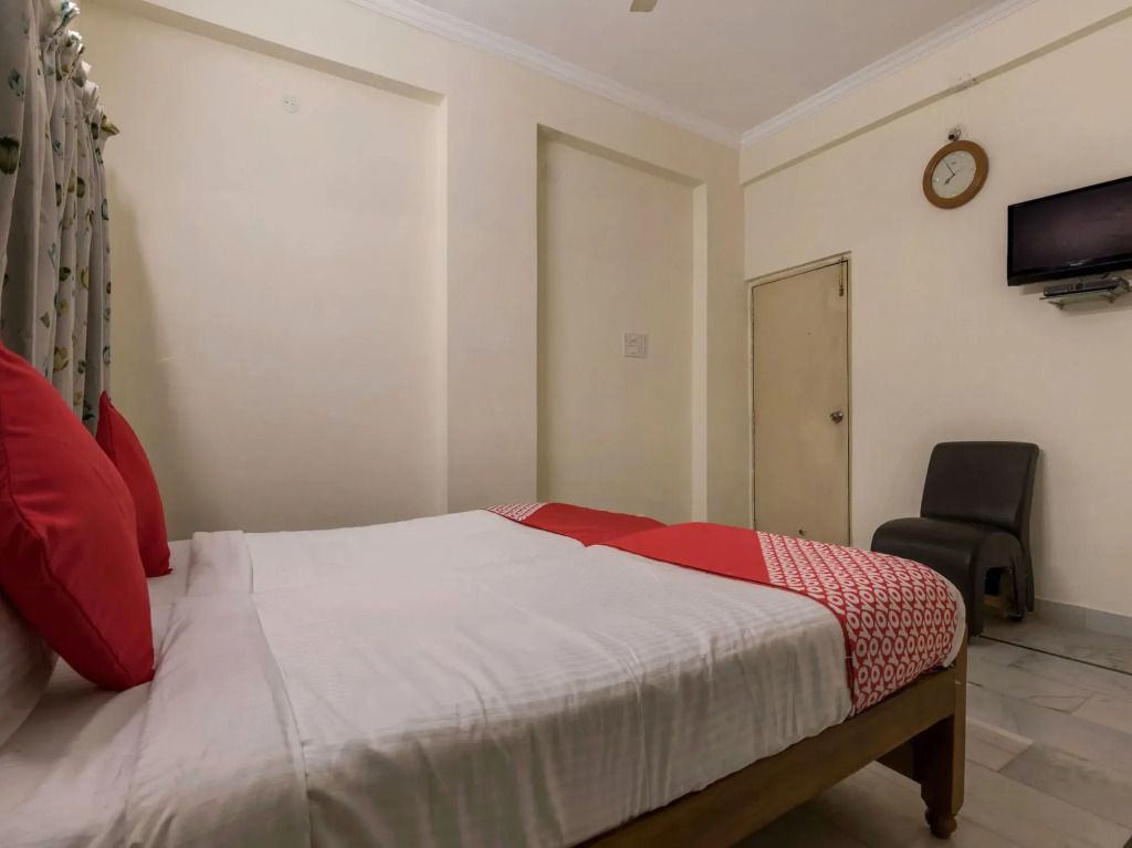 Valley View Apartments by OYO Rooms