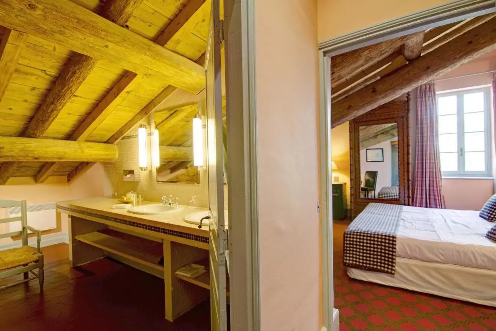 Le Mas de Peint - Hôtel et Restaurant