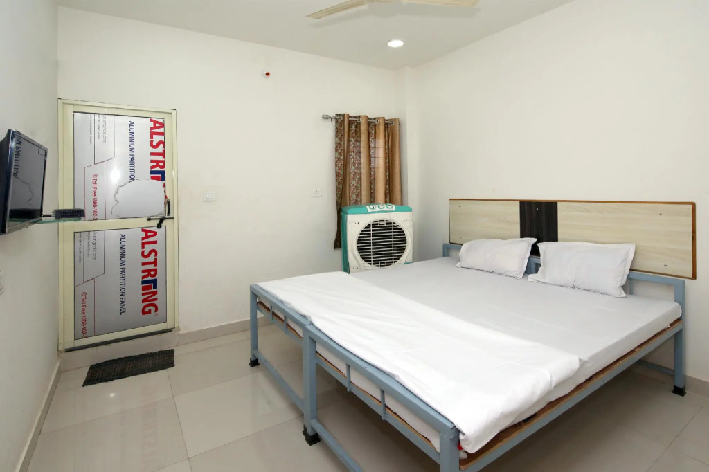 SPOT ON 41197 Gurukripa Guest House