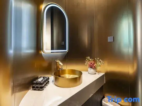 North South Loft Hotel