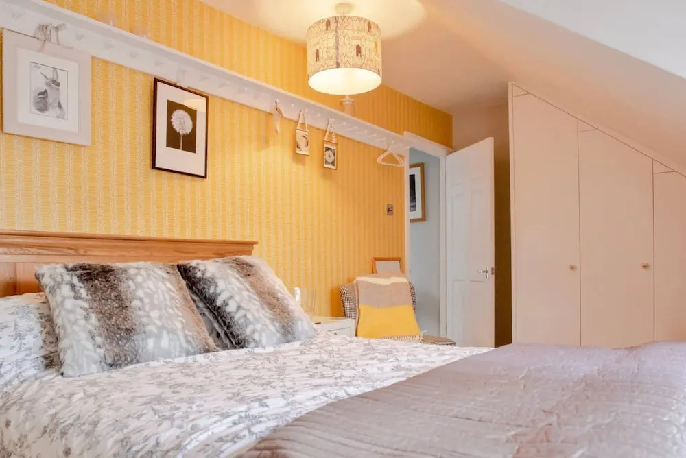 Beautifully Decorated 3 Bedroom Home in Putney