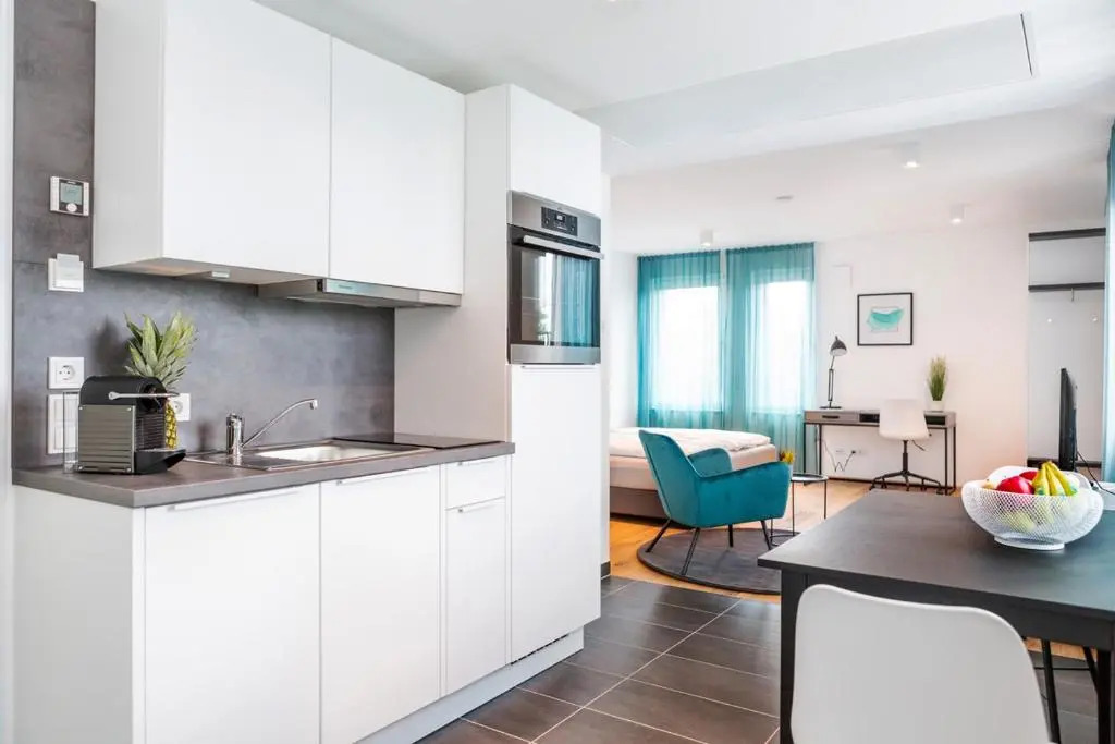 SERVENTO Boardinghouse