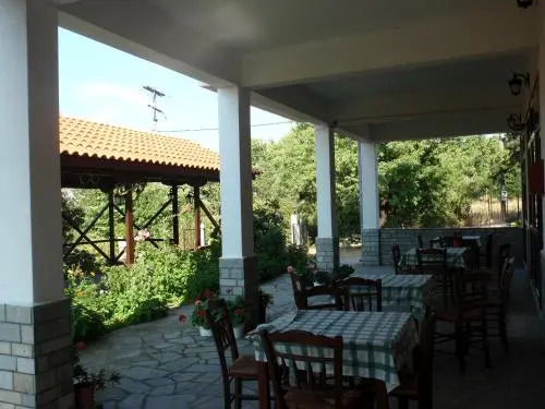 Meraklis Rooms