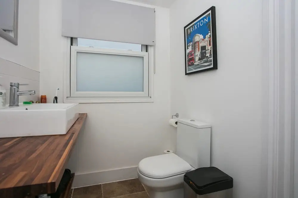 2 Bedroom Flat in Brixton Sleeps 4