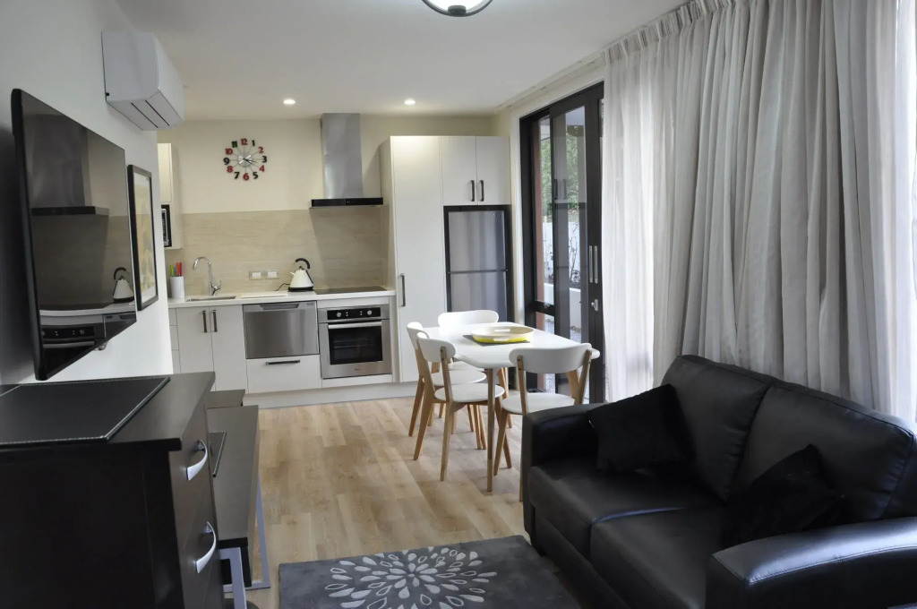 Shetland Court Apartments