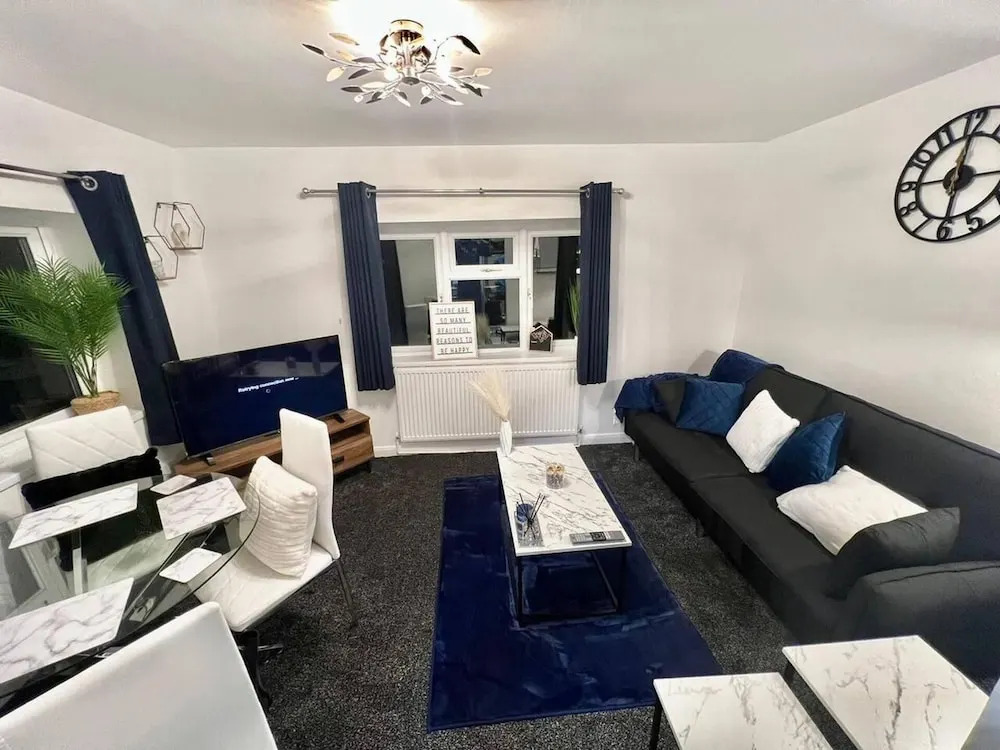 Beautiful 2-bed House in Watford