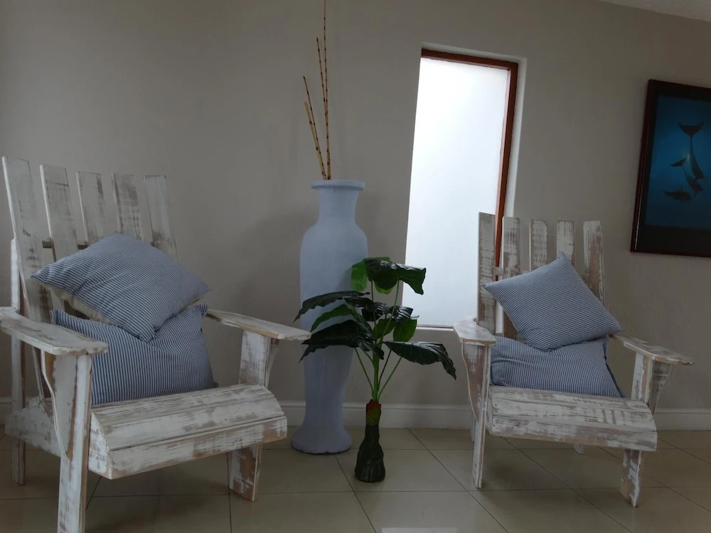 Isle La Breeze Guest House
