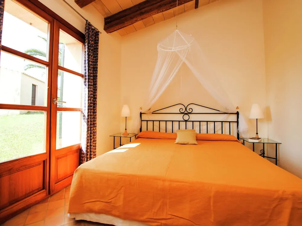 Ideal Holiday Home with Private Pool for Family & Friends
