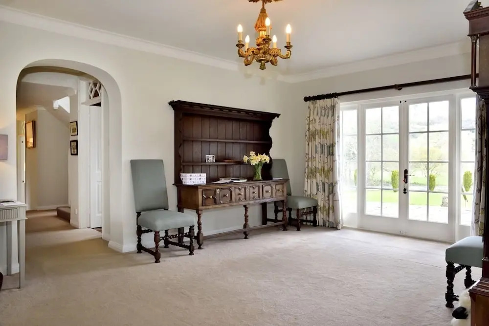7 Bed Lodge With Mountain Views, Glanusk Estate