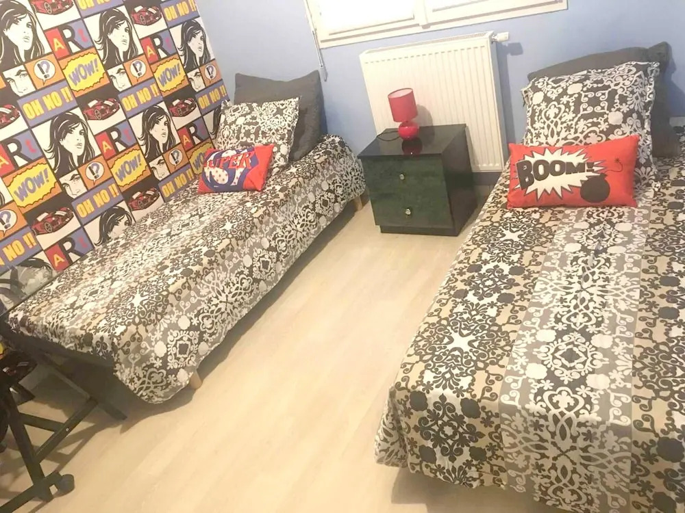 House With 4 Bedrooms in La Madeleine, With Enclosed Garden and Wifi