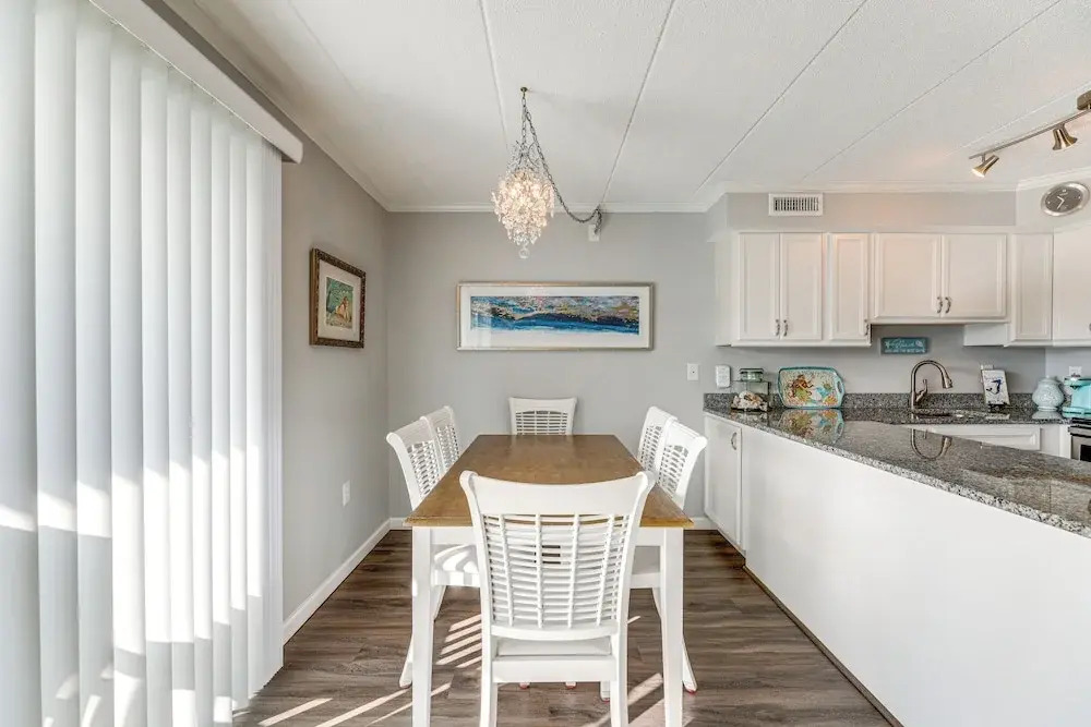 Walk to Beach! Modern Ocean City Condo w/ Balcony