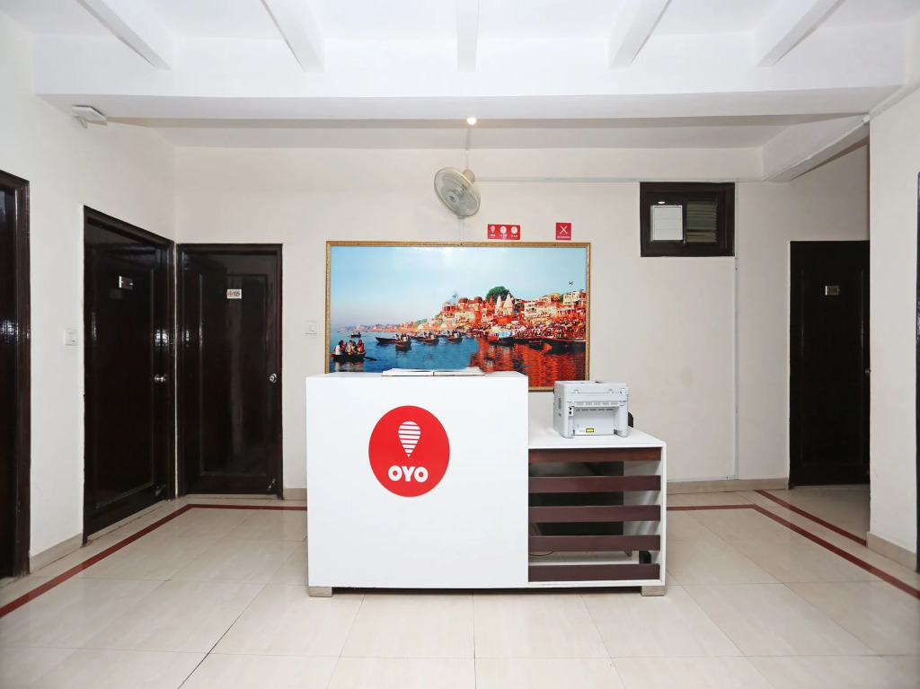 Hotel Sahu Near Kashi Vishwanath Temple Gate