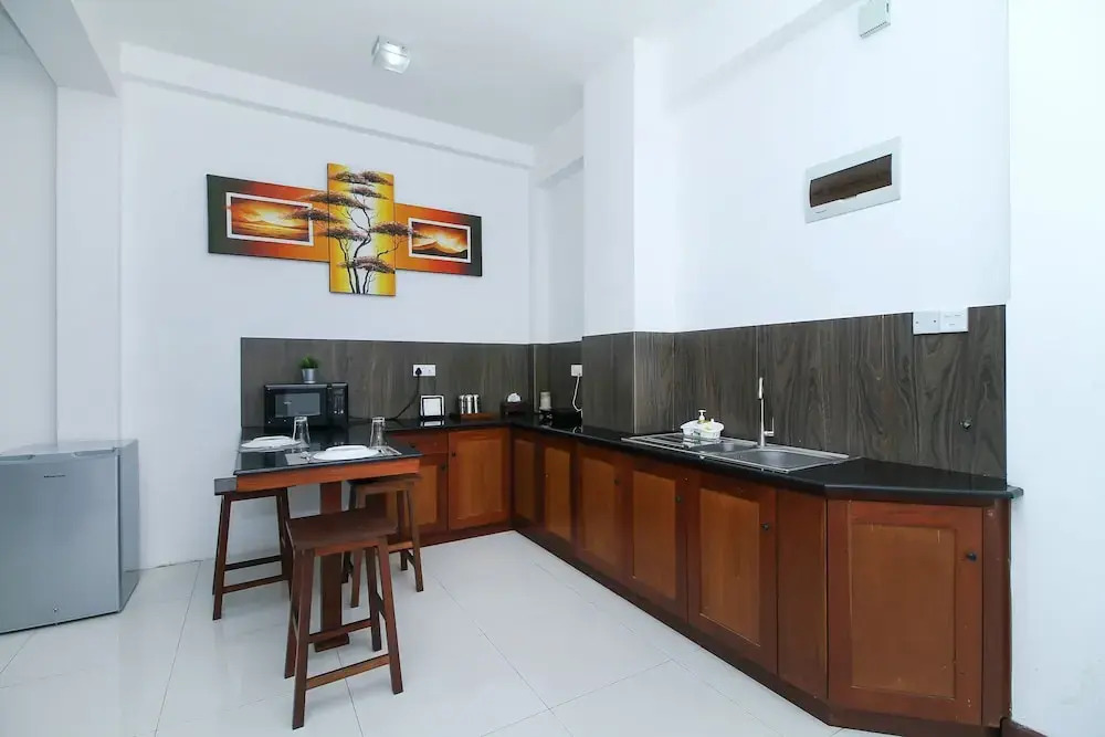Oyo 387 Iddamal Apartments