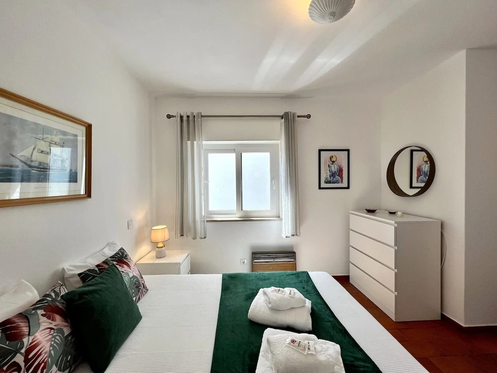 Lagos Ocean Breeze by Homing