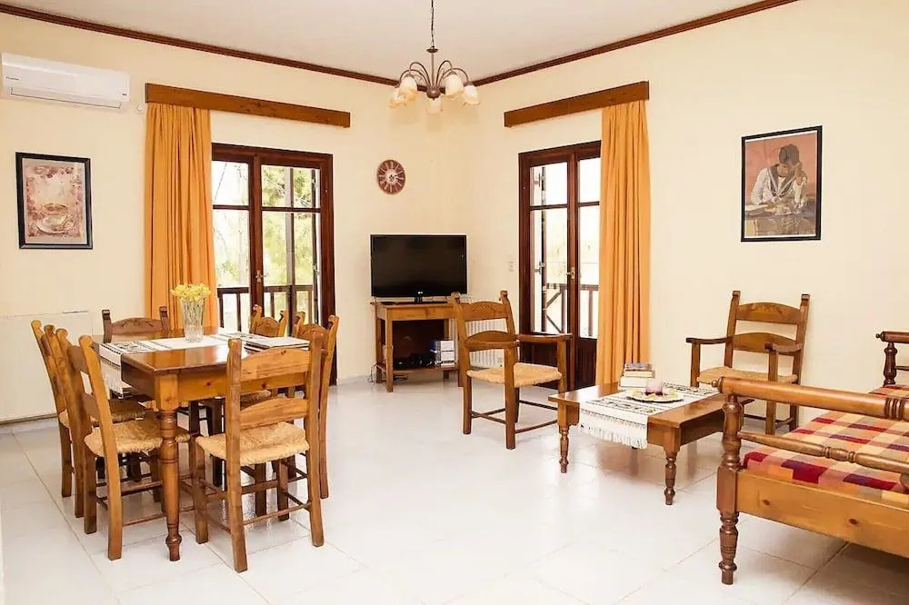Amarandos Villa