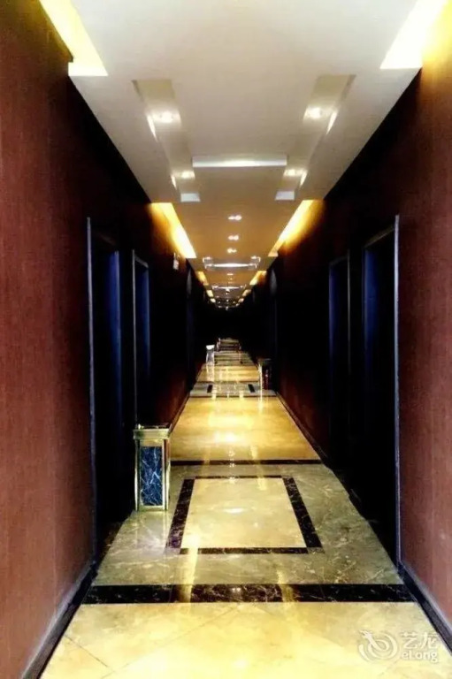 Longmen Gongshe Inn