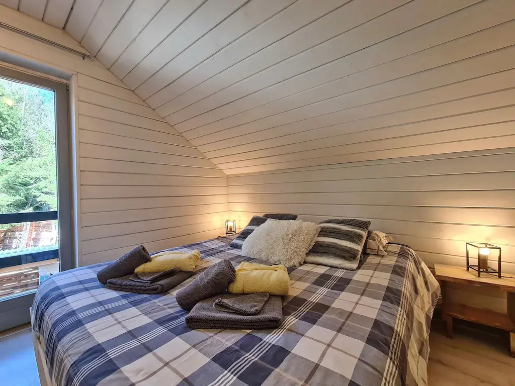 Chalet Near Durbuy With Garden & BBQ