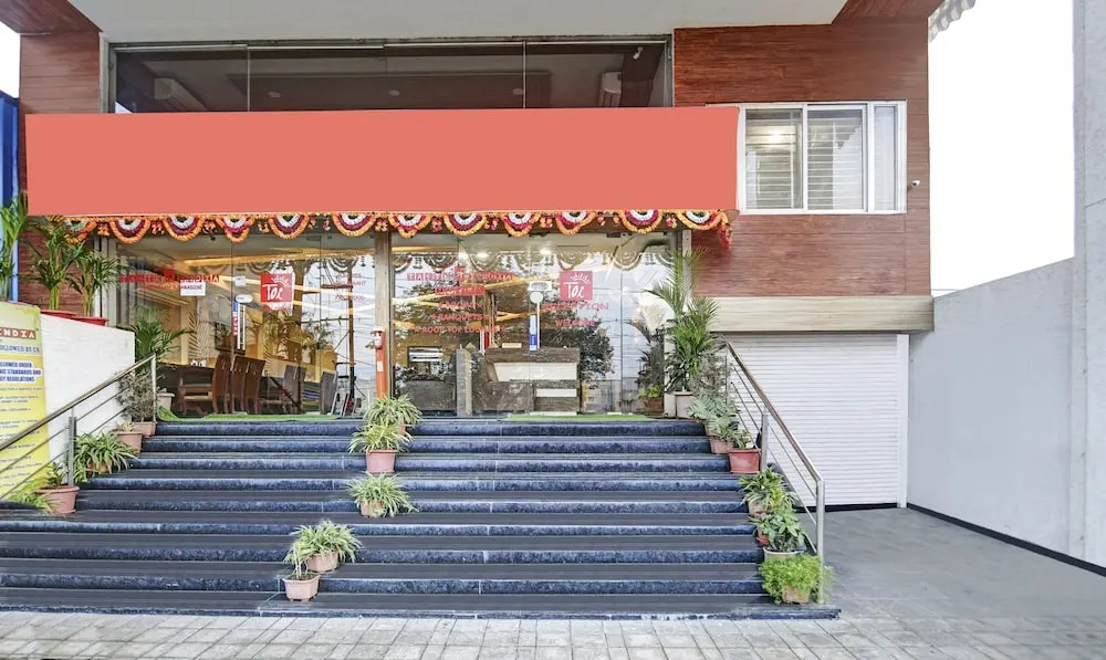 OYO 14637 Hotel Taste of India