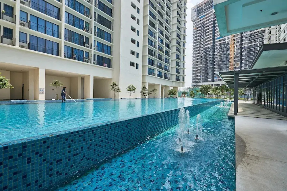 OYO Home 44001 Elegant Studio Setia Alam Trefoil