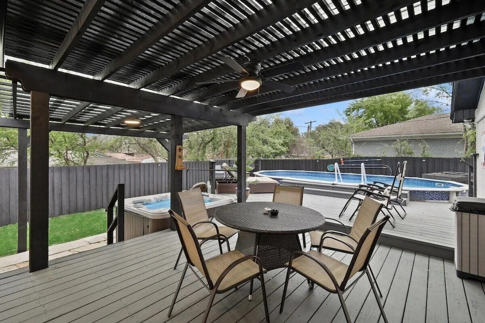 Panoramic 4BR 3B Home With Pool, Grill, Sauna & Game Room