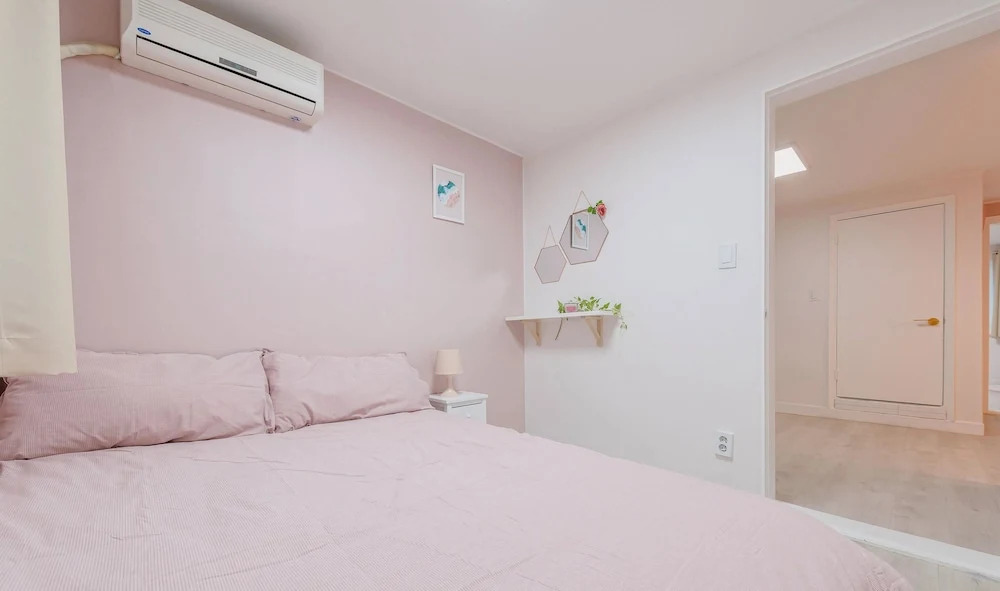 SeeU House Hongdae