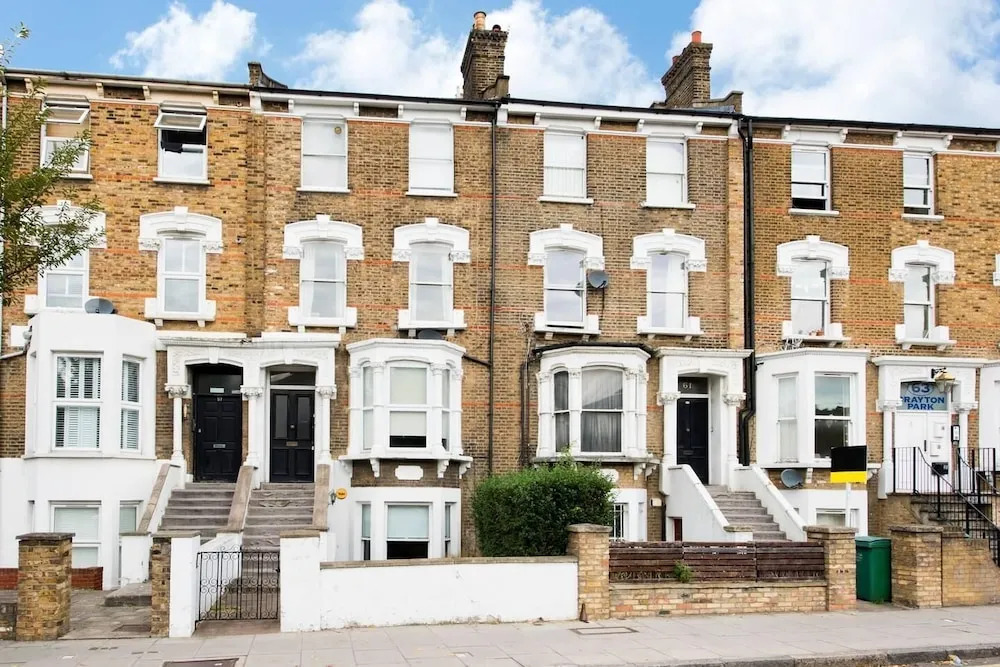 Stylish 1BR Garden Flat next to Emirates Stadium