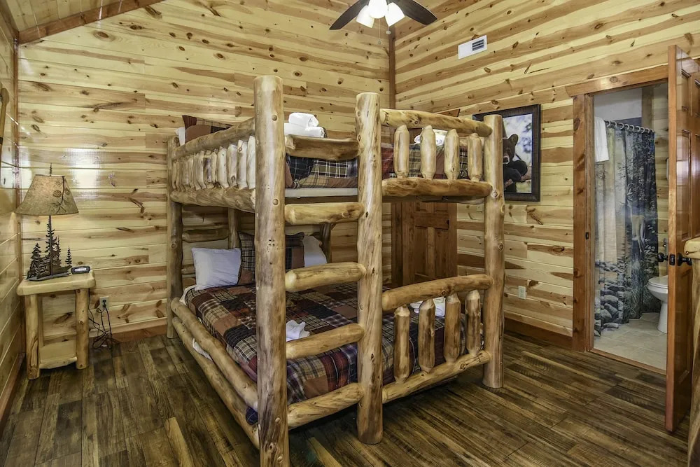 SmokyStays Indoor Heated Pool Cabin