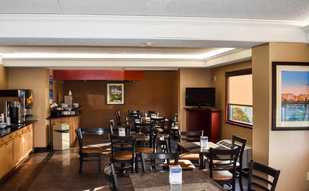 Comfort Inn & Suites Edgewood