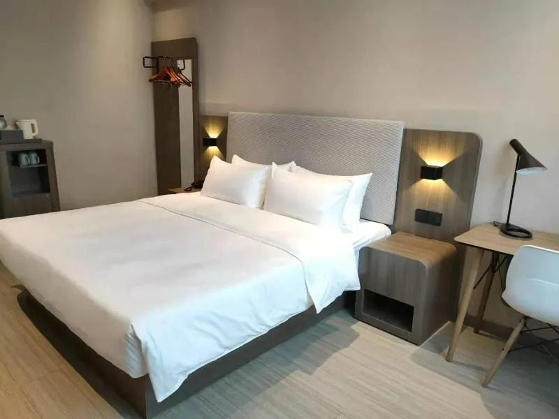 Hanting Hotel Beijing Communication University Subway Station