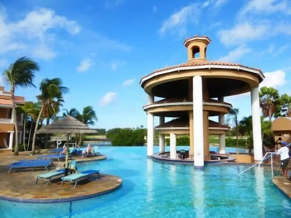 Tropical Digs