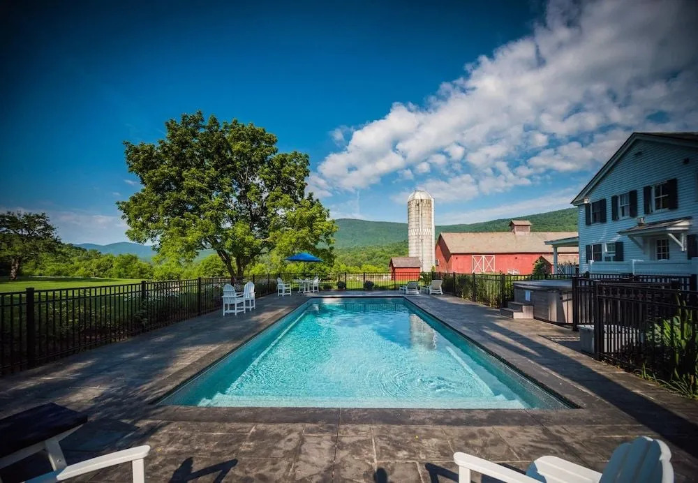Hill Farm Inn - Manchester