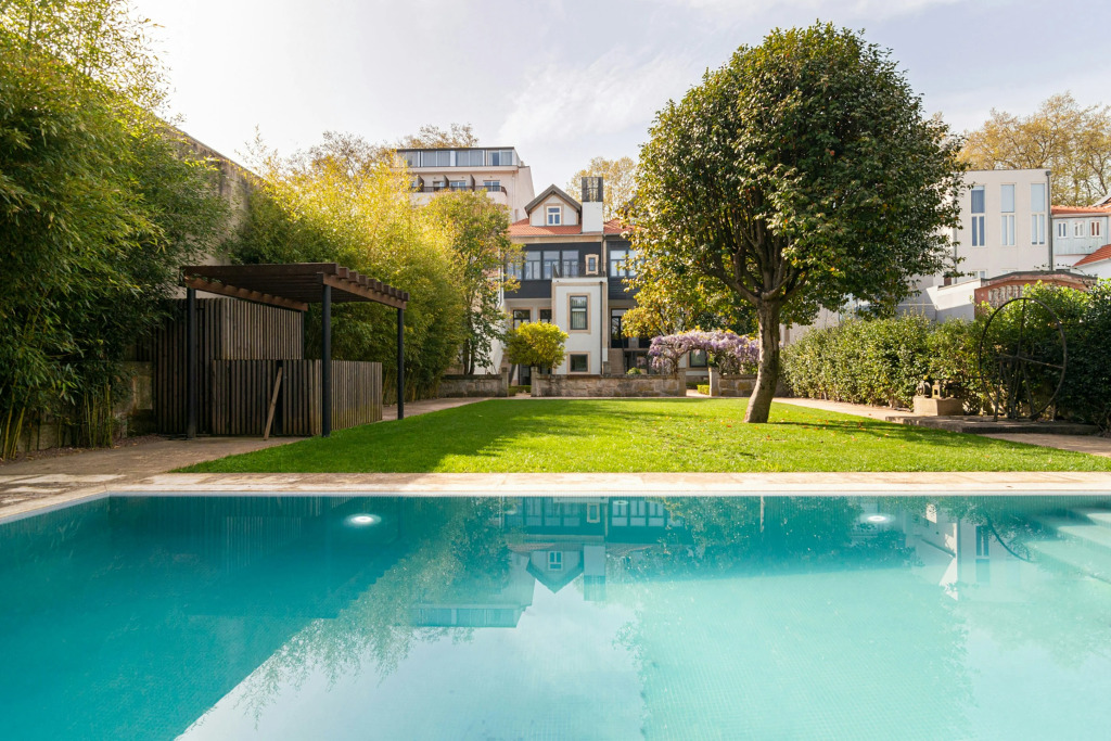 Marquês Garden House by Olivia