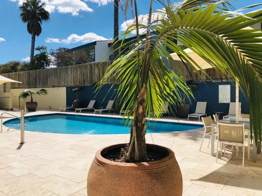 Sea Breeze Apartment - Direct Ocean Views - Top Floor