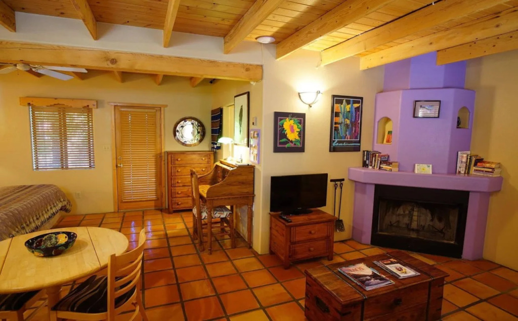 Burch Street Casitas Hotel Taos