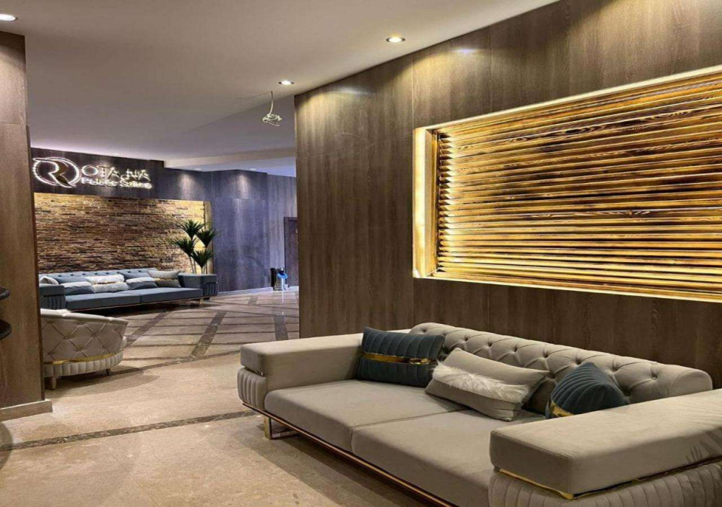 Rotana Palace Suites