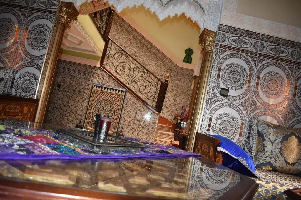 Riad Alaoui 135 with swimming pool and free parking